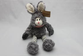 Hase in Grau mit hängende Füsse.
